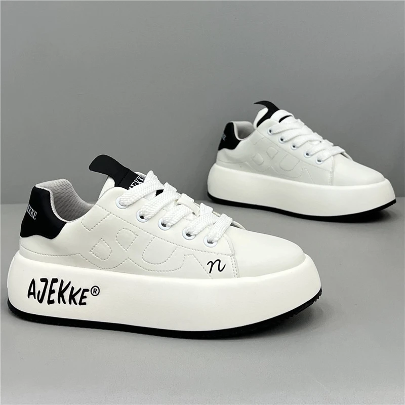 男鞋秋季新款高级感百搭运动休闲板鞋男士防水防滑厚底增高小白鞋