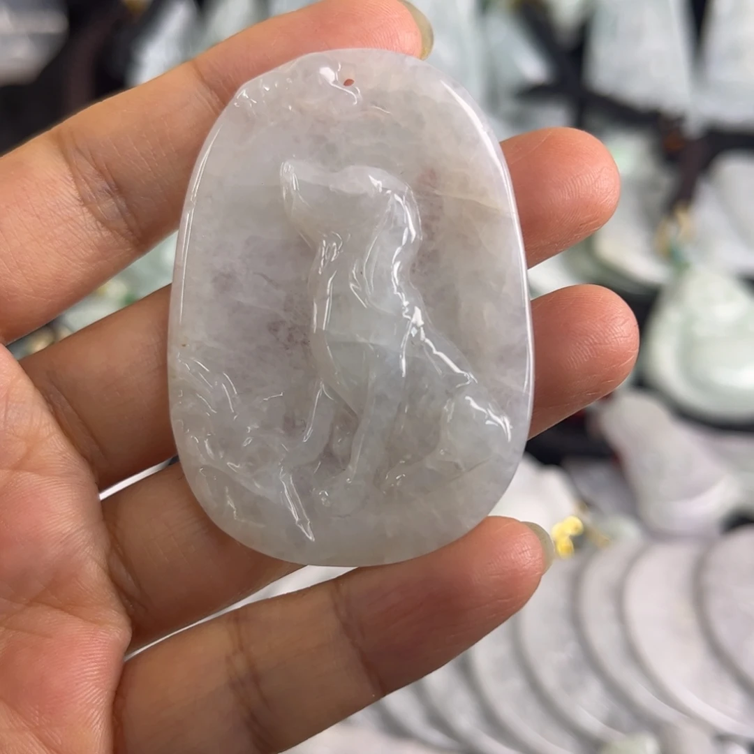 翡翠未镶嵌吊坠(不含链)瑕疵