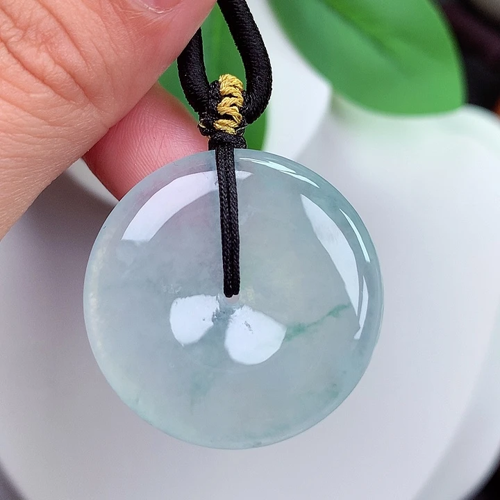 颈饰未镶嵌翡翠平安扣30.7x5.7mm
