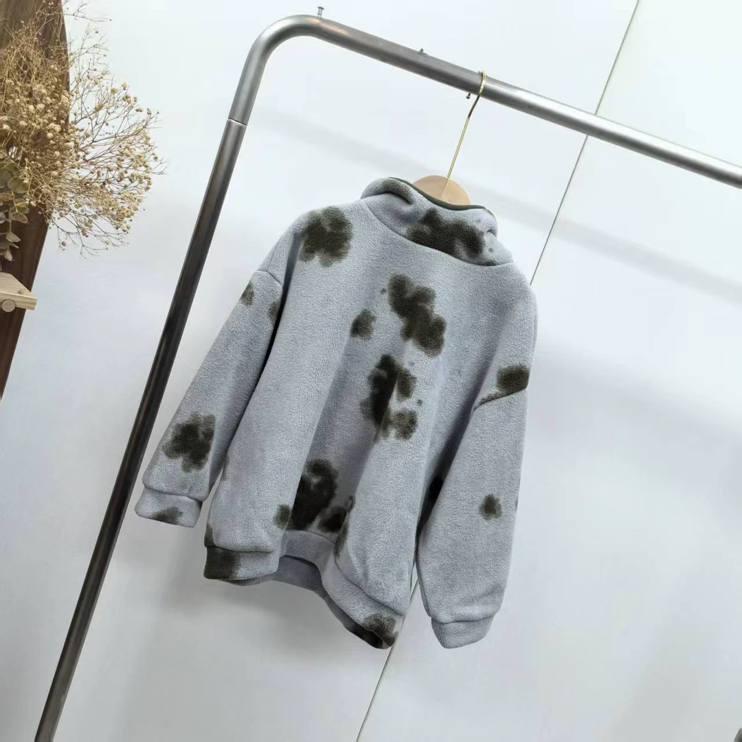 【0566】浅灰色卫衣B1-9