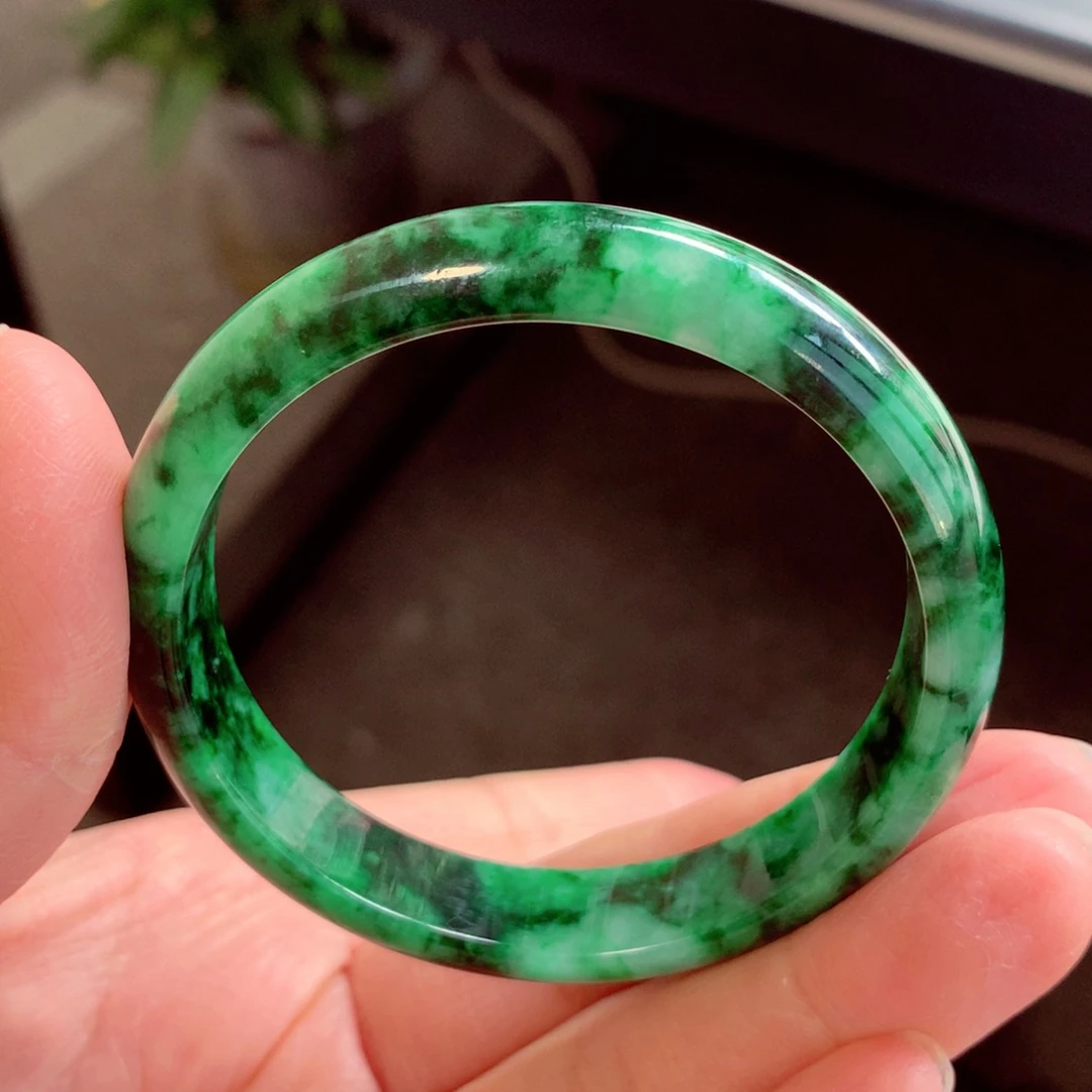 翡翠手镯未镶嵌缅甸翡翠