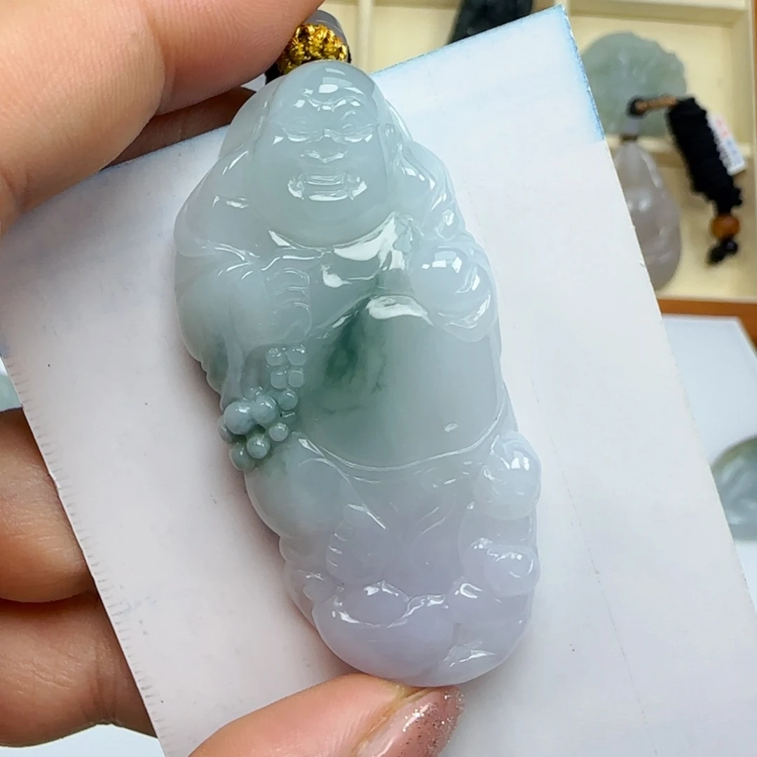 翡翠未镶嵌颈饰，