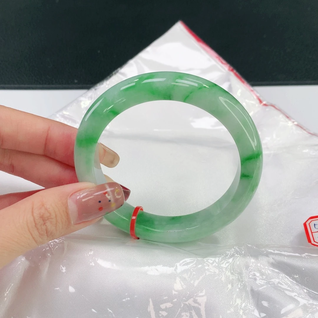 未镶嵌手镯翡翠824