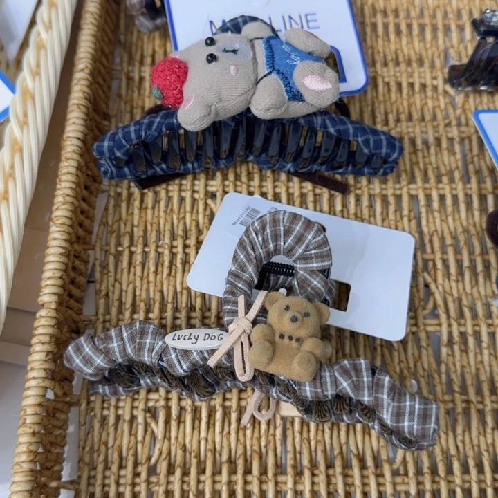 皮质铁合金杏色小熊