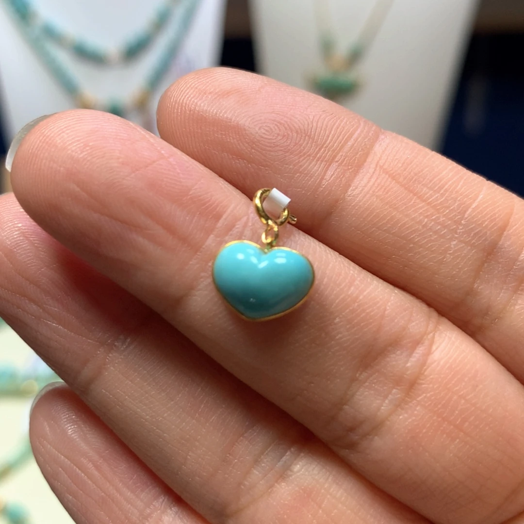 绿松石18K金镶嵌挂件