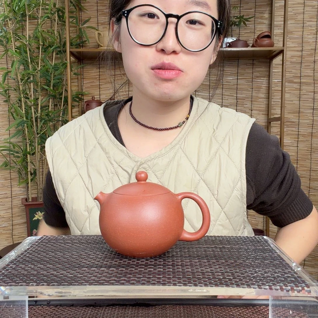 紫砂茶壶河豚西施红降坡200CC左右没礼盒底部落灰釉没礼盒