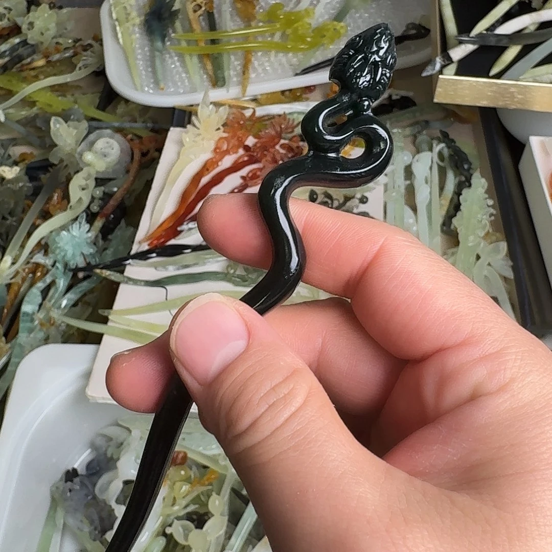 蛇纹石玉未镶嵌发饰