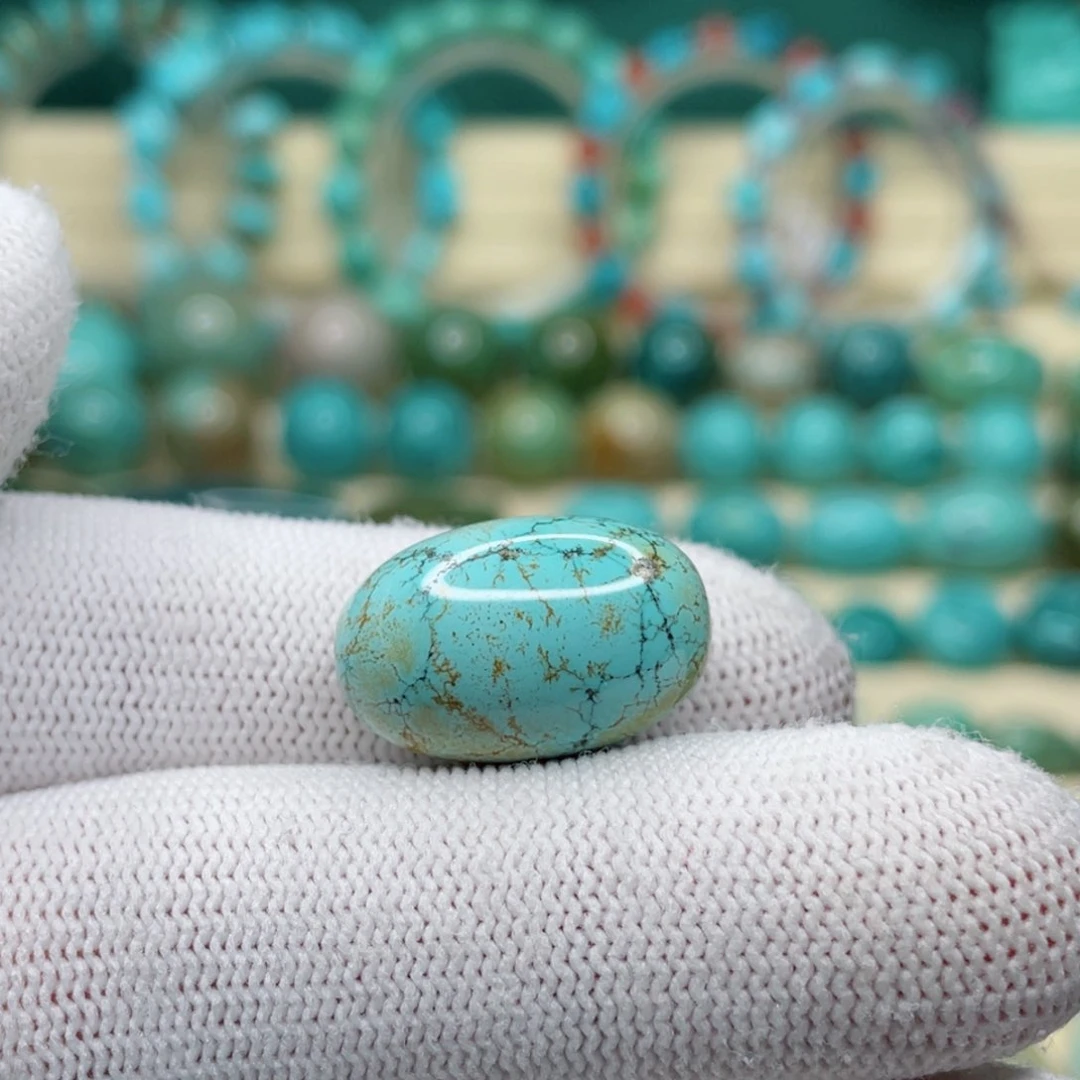 绿松石未镶嵌颈饰