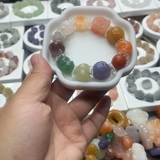 石英质玉（非洲翠）合金手串