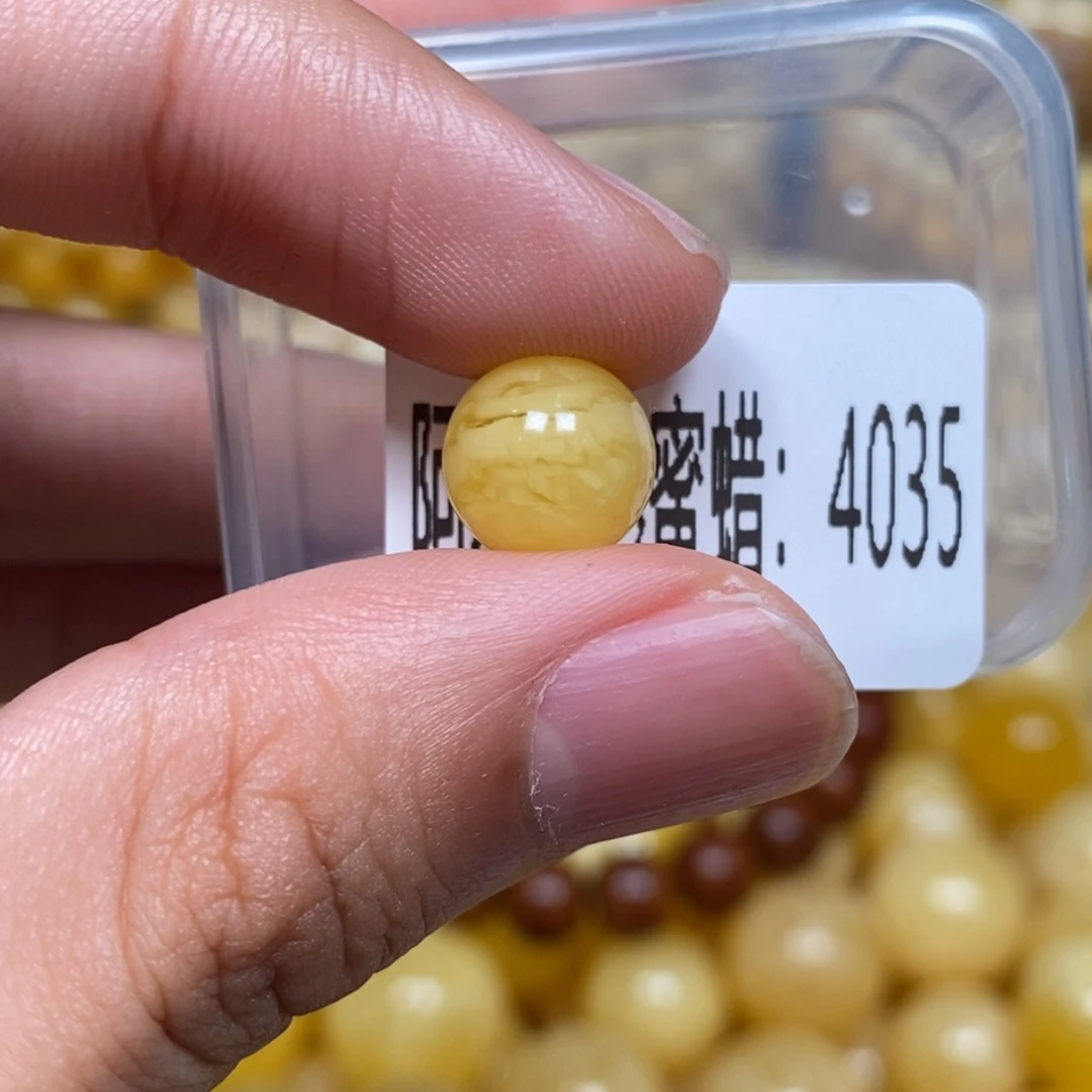 蜜蜡未镶嵌珠宝奇石4035