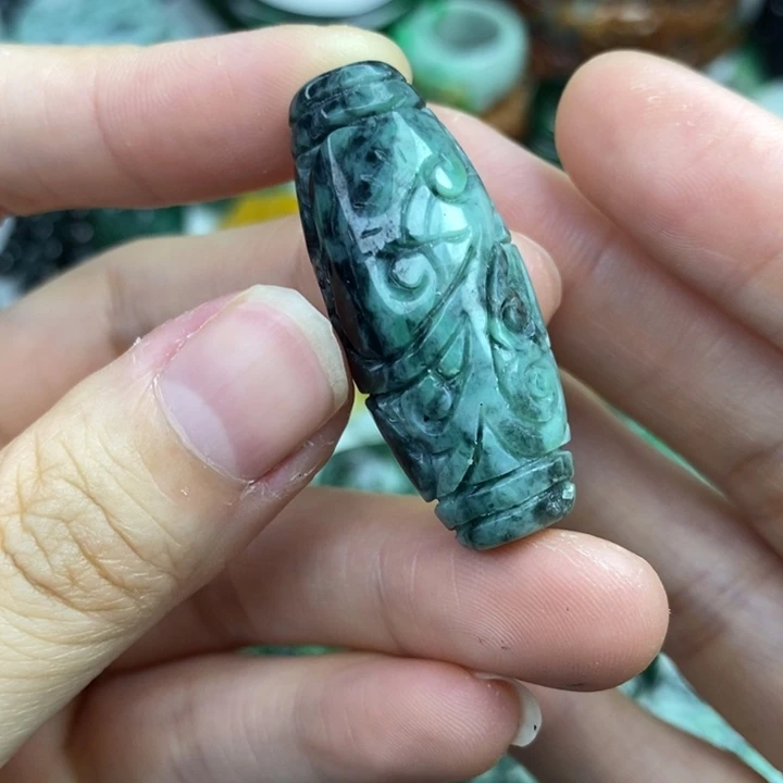 颈饰未镶嵌翡翠吊坠