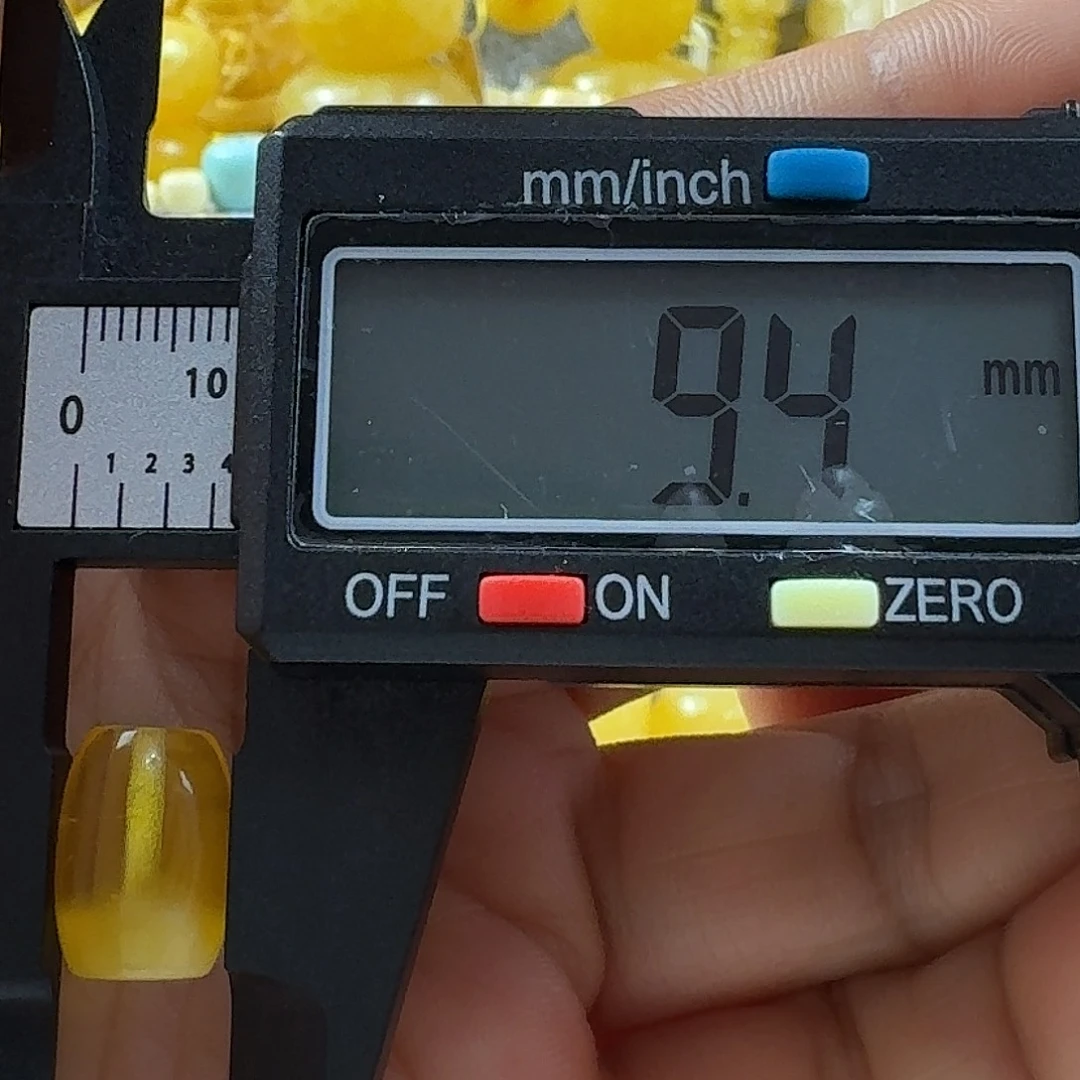 蜜蜡未镶嵌裸石11杂