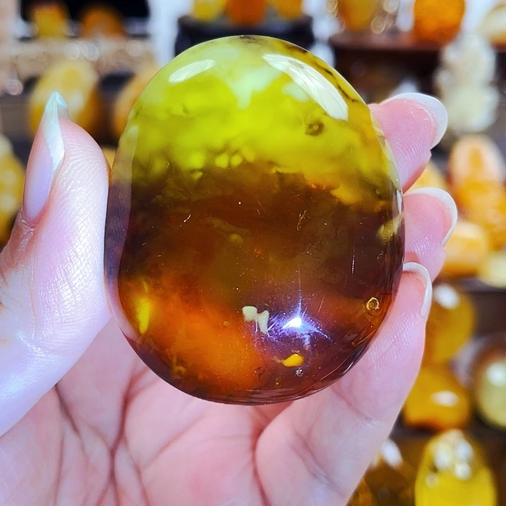 琥珀未镶嵌裸石吊坠