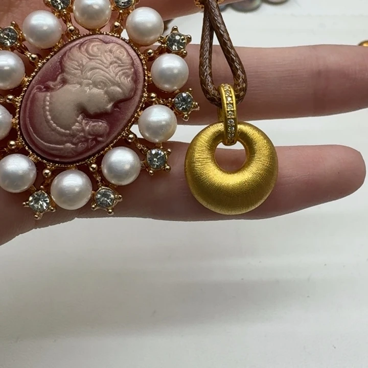 淡水珍珠颈饰未镶嵌