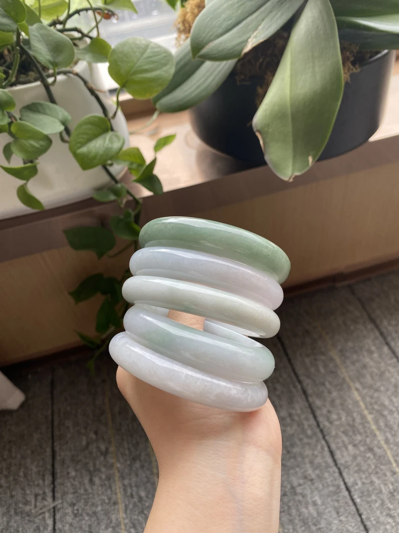 天然翡翠手镯（多样性发货） 随机发其一
