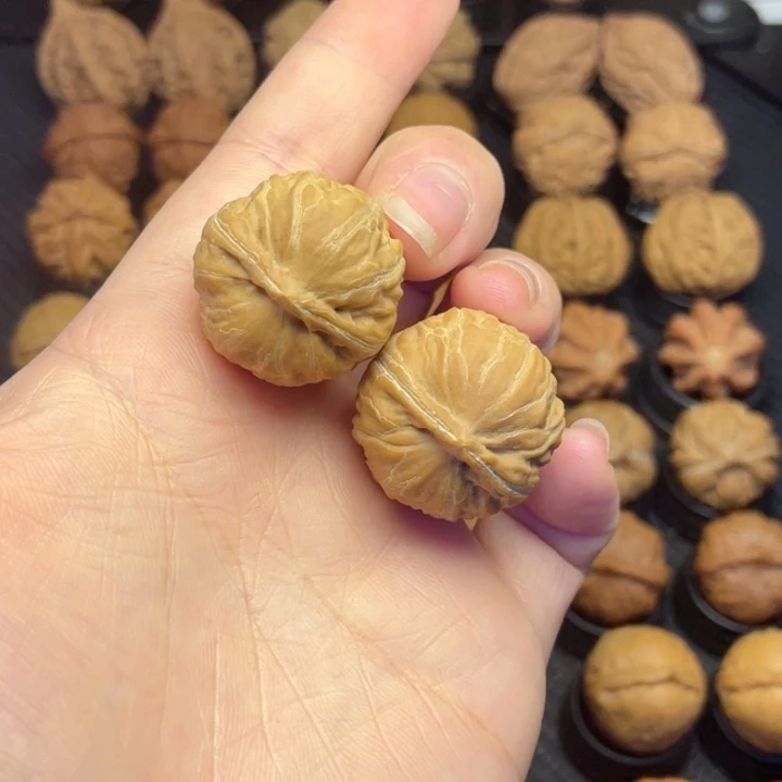 把件文玩核桃水晶苹果