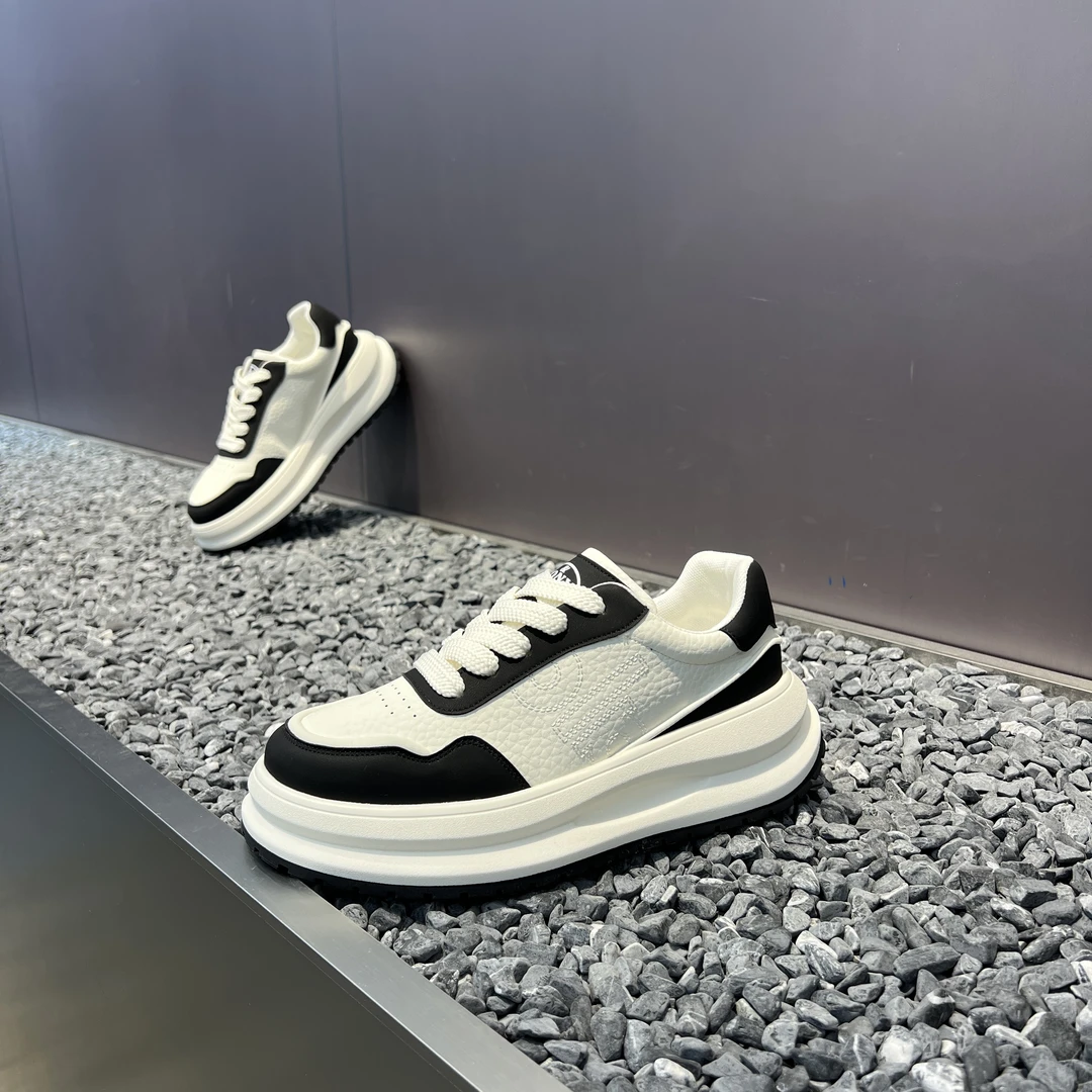 2025广州秋冬新款运动低帮拼色增高厚底软底时尚潮流百搭休闲鞋