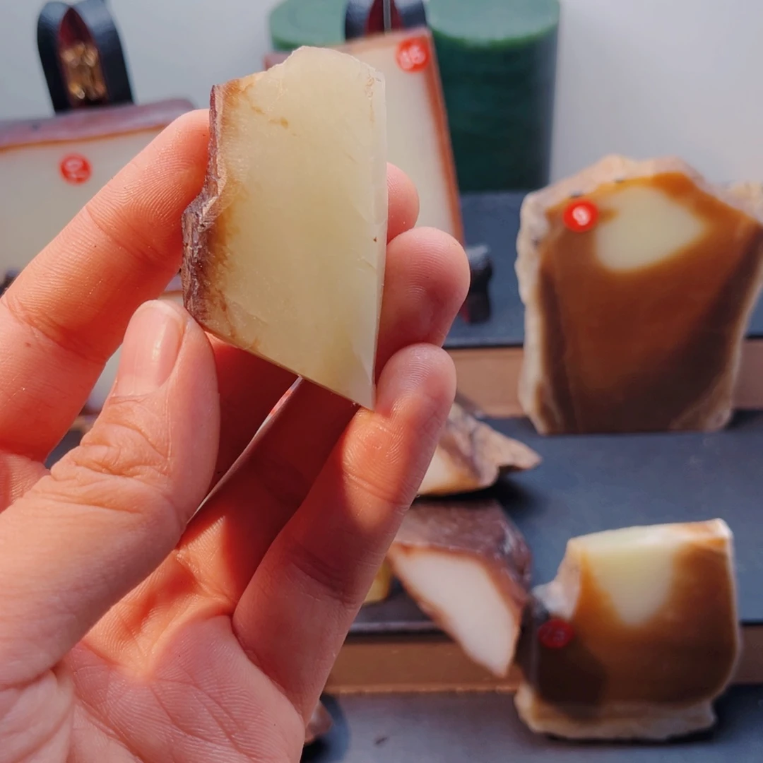 和田玉（糖玉）未镶嵌颈饰