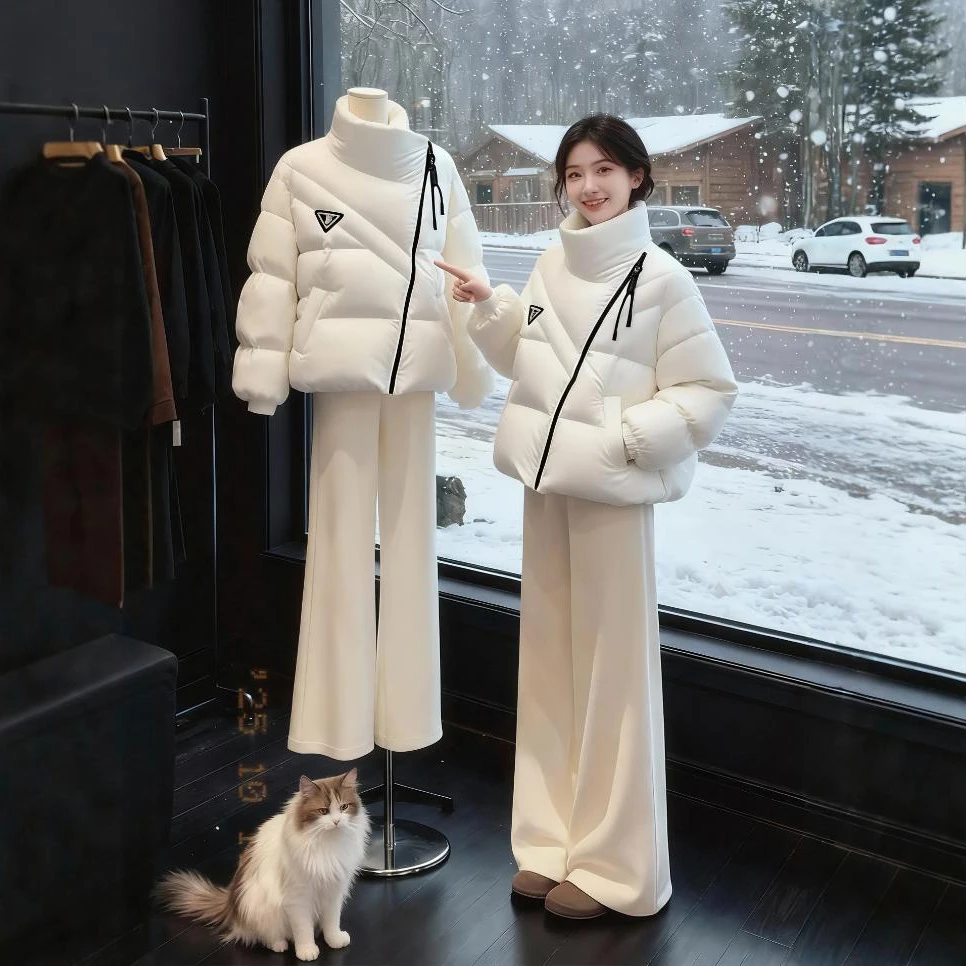 今年流行的超好看白色棉服女冬季2025新款高级感加厚棉袄短款外套