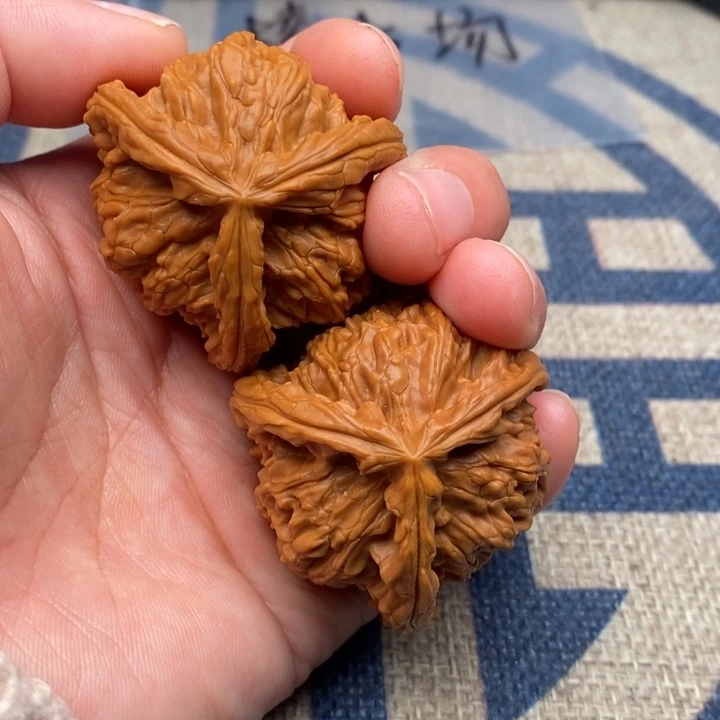 吊坠文玩核桃星****常三棱