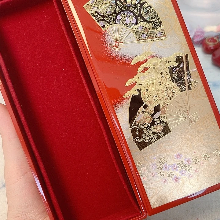 瓷片The first thing