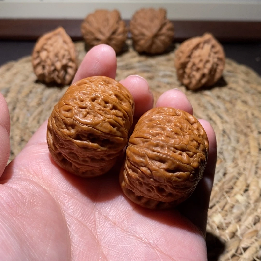 绝***伟吊坠桃核38铁锤修