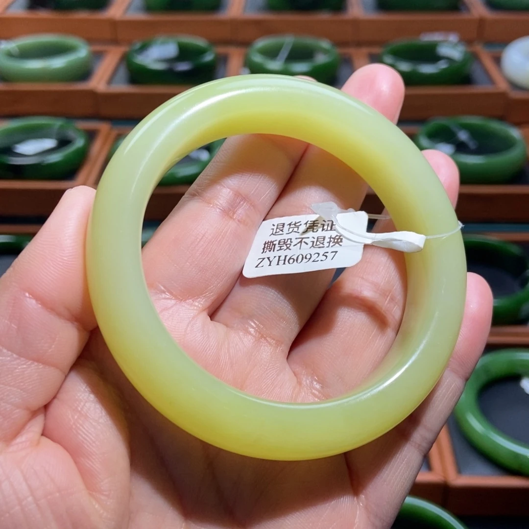 和田玉未镶嵌手镯若羌黄口5556