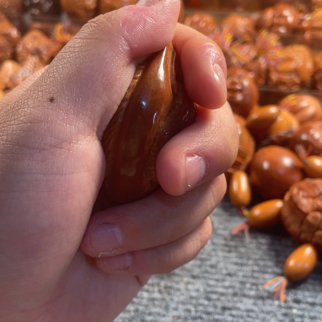 橄榄核吊坠独款三面