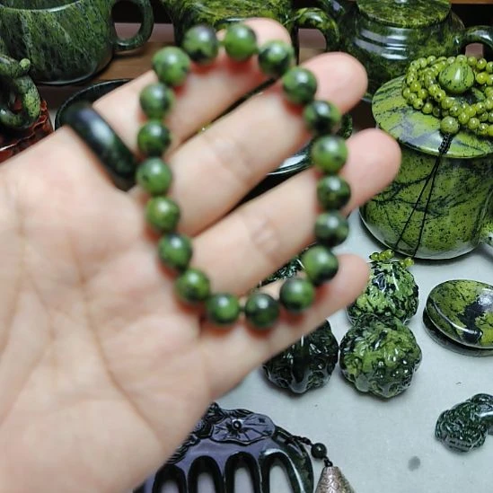 未镶嵌蛇纹石玉手串