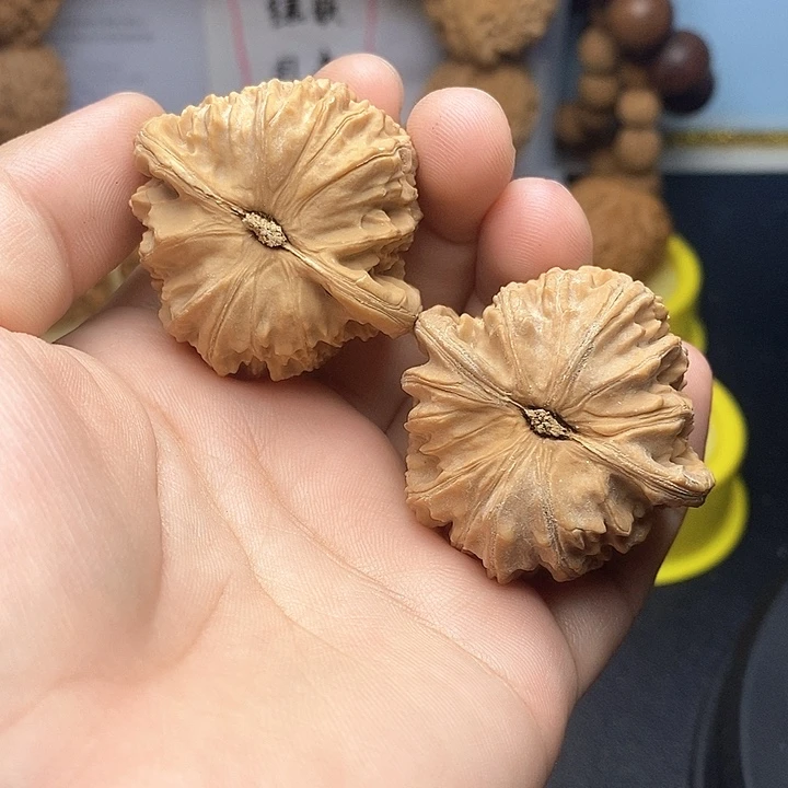 文玩核桃把件清*s白狮子