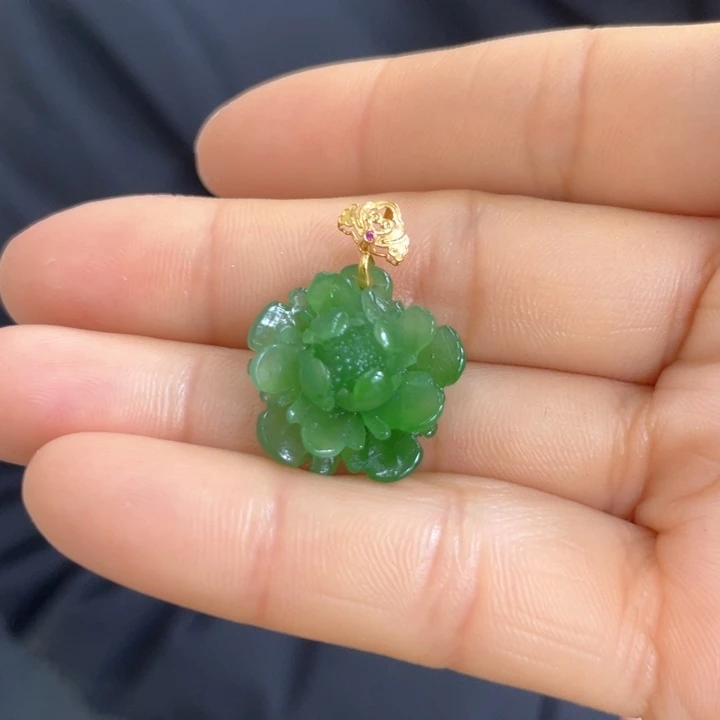 和田玉颈饰18K金镶嵌