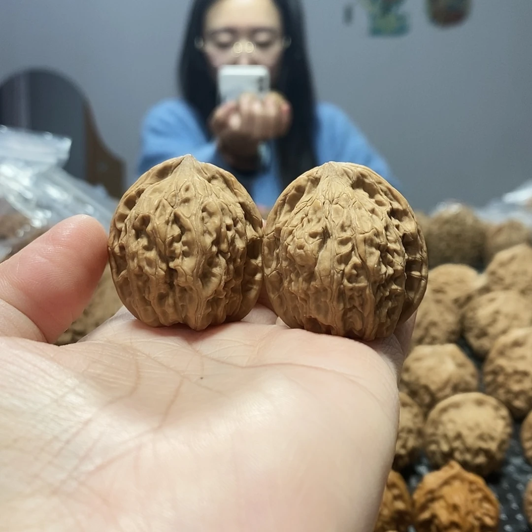 桃核吊坠石狮子34