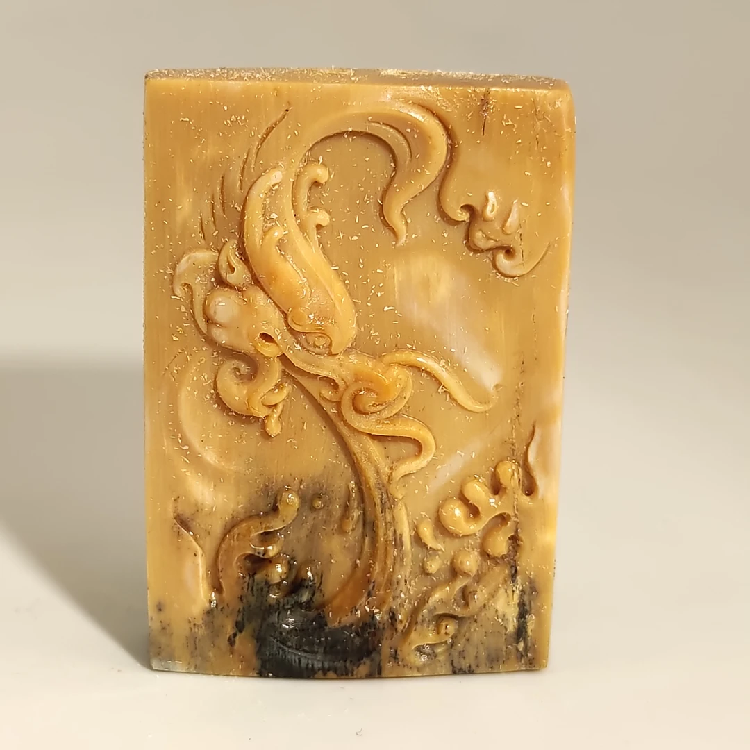 猛犸牙雕龙牌吊坠48*34*11mm假一罚四X759