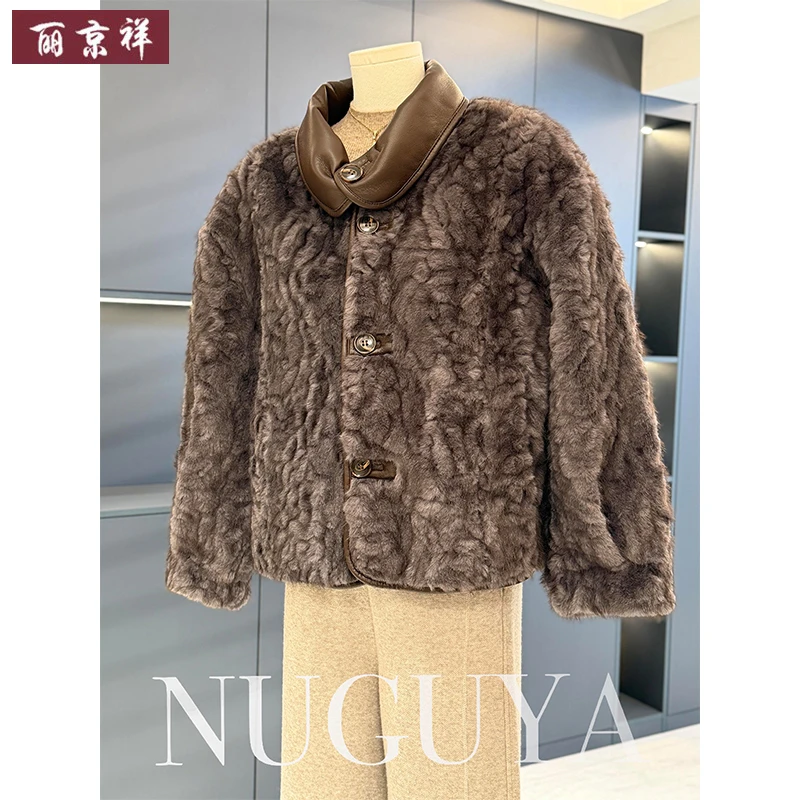 高级感妈妈装冬季仿羊羔毛外套新款中老年女皮毛一体翻领洋气上衣