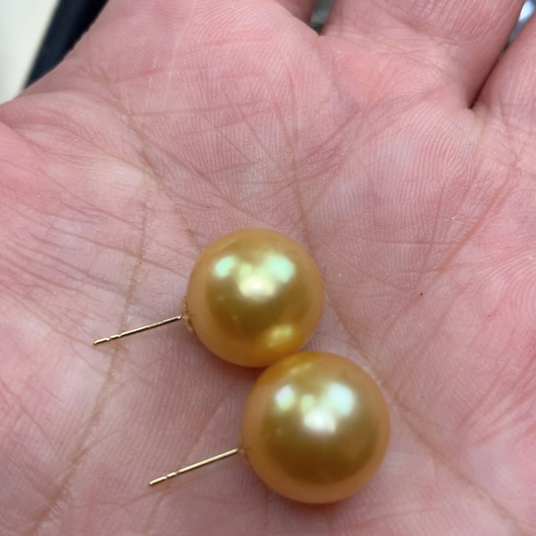 海水珍珠耳饰18K金镶嵌