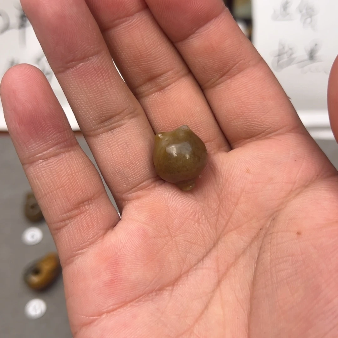 心***水岫岩河磨玉（透闪石质玉）未镶嵌颈饰