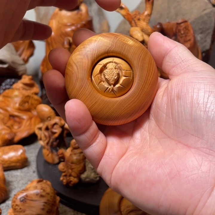 柏木向*花时来运转蛇手把件