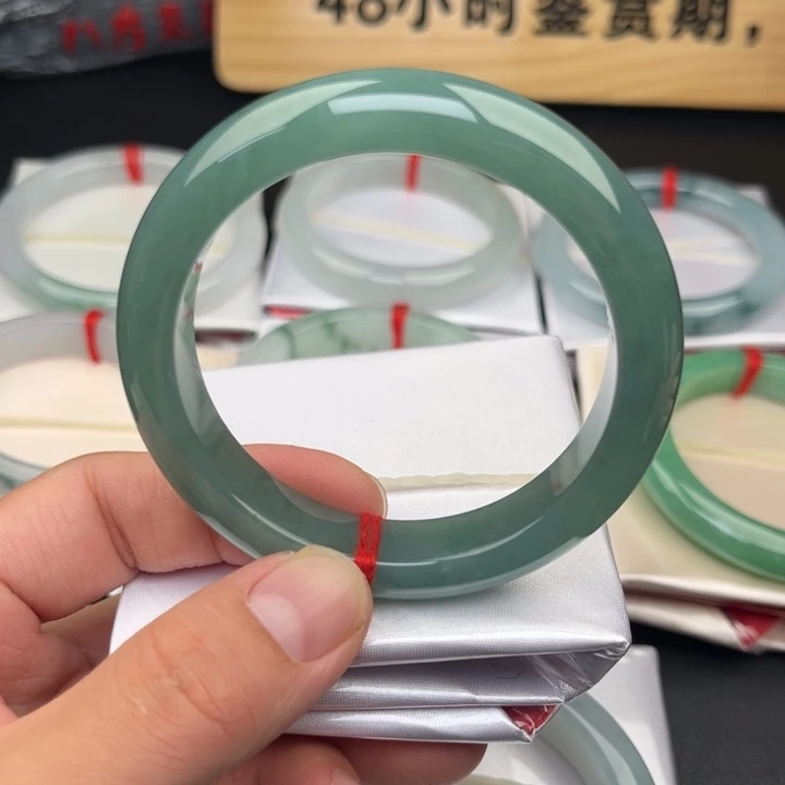 翡翠未镶嵌手镯手镯