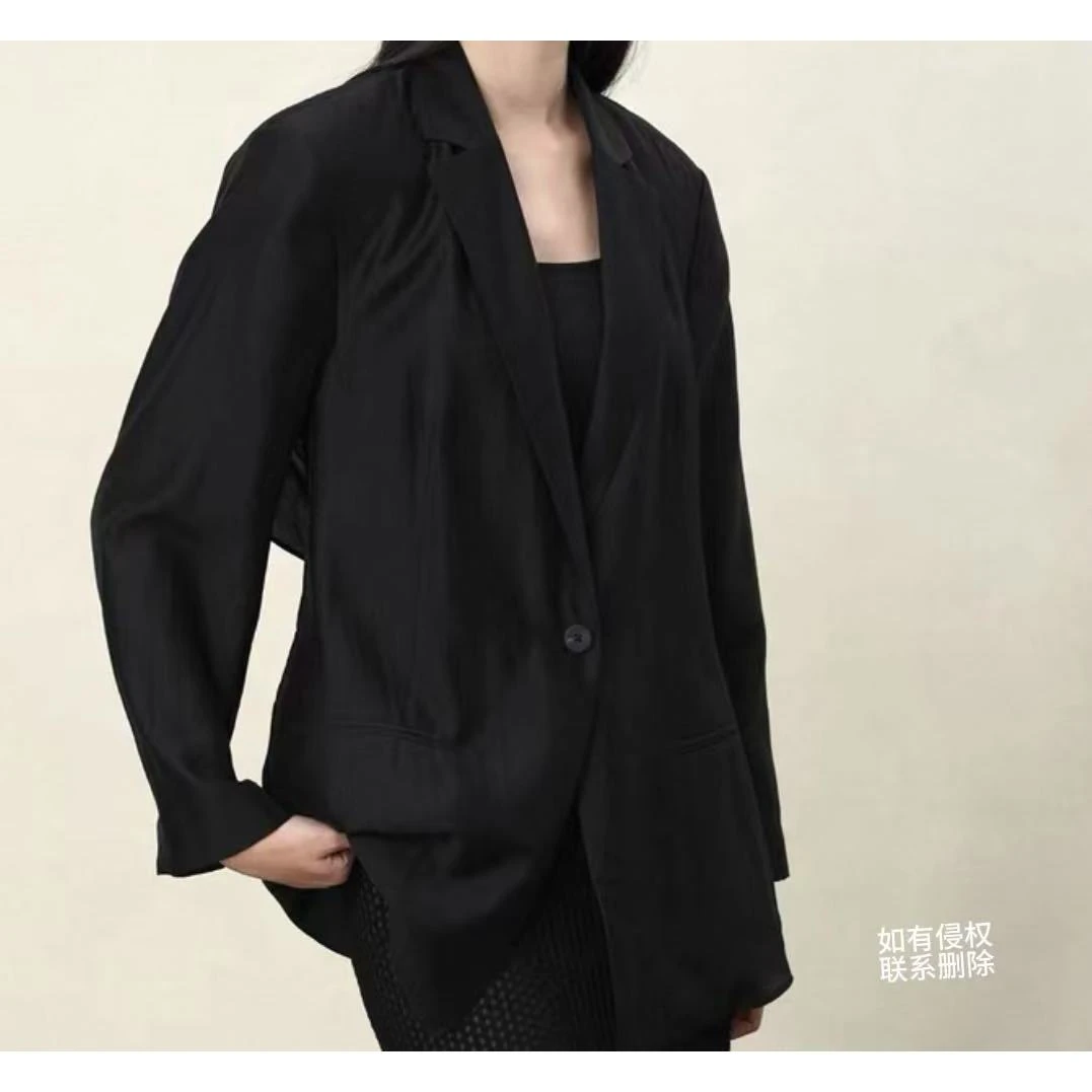 『朱小姐』“模仿不了的品味”超薄设计后背镂空西装外套 E907