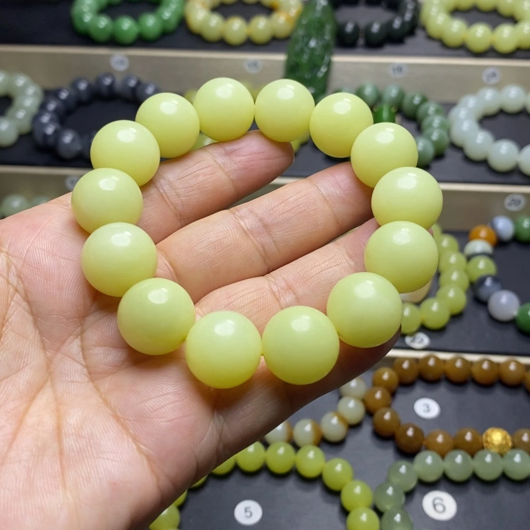 和田玉未镶嵌手串