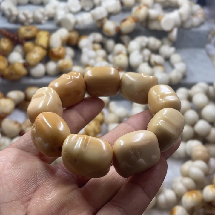 吊坠菩提根/象牙果全品面包猫手串卡24