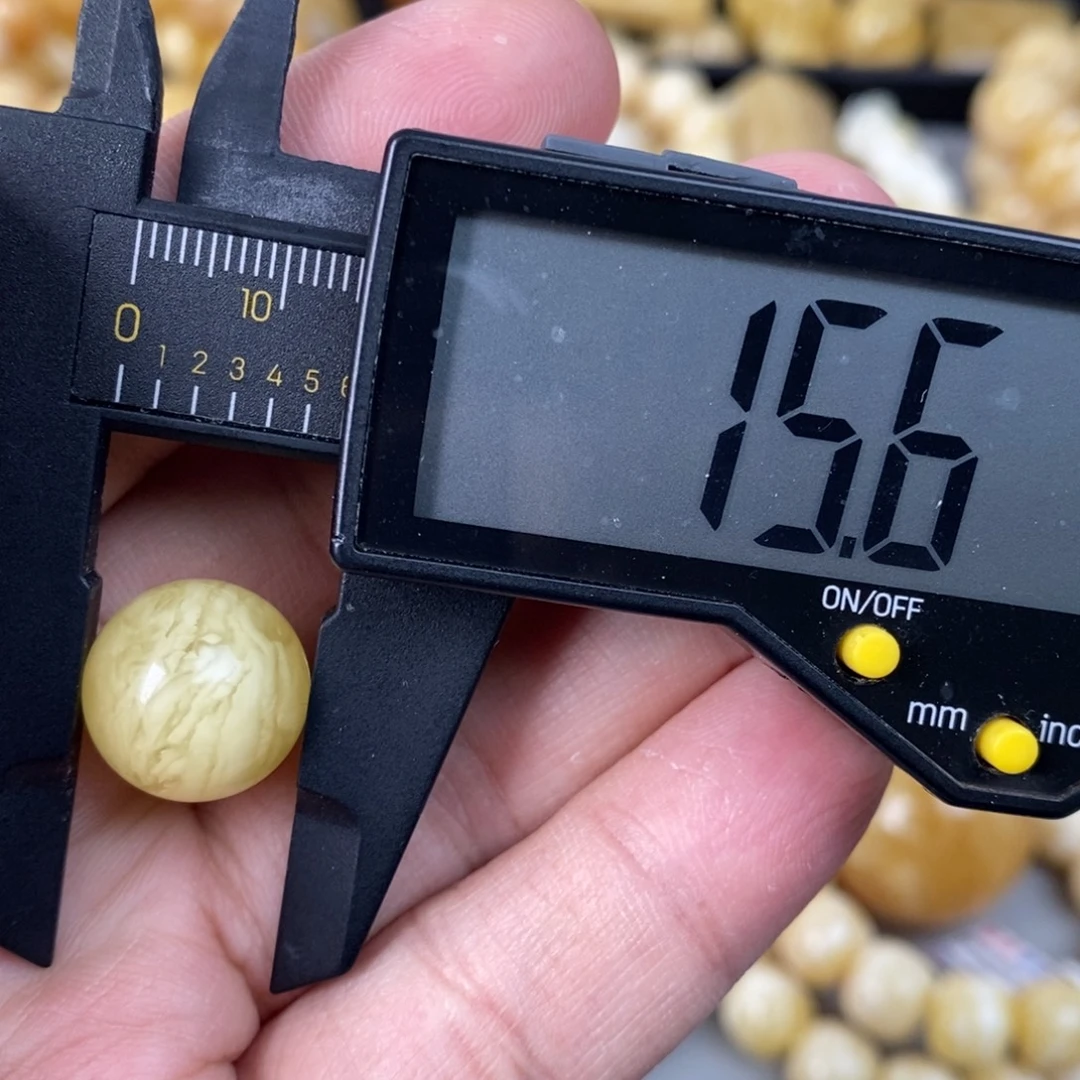 蜜蜡未镶嵌珠宝奇石2.1g