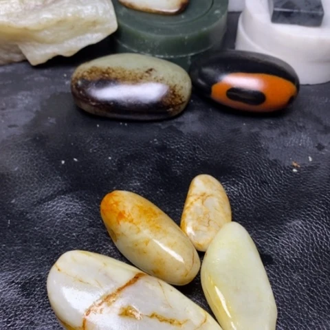 和田玉珠宝奇石未镶嵌