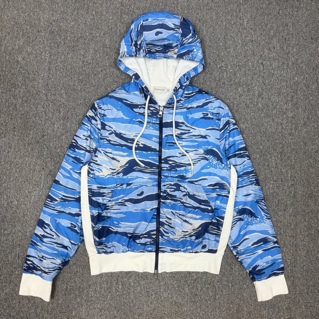 99新 MONCLER 13124912 Moncler蒙口 蓝色迷彩拉链外套 M码99新