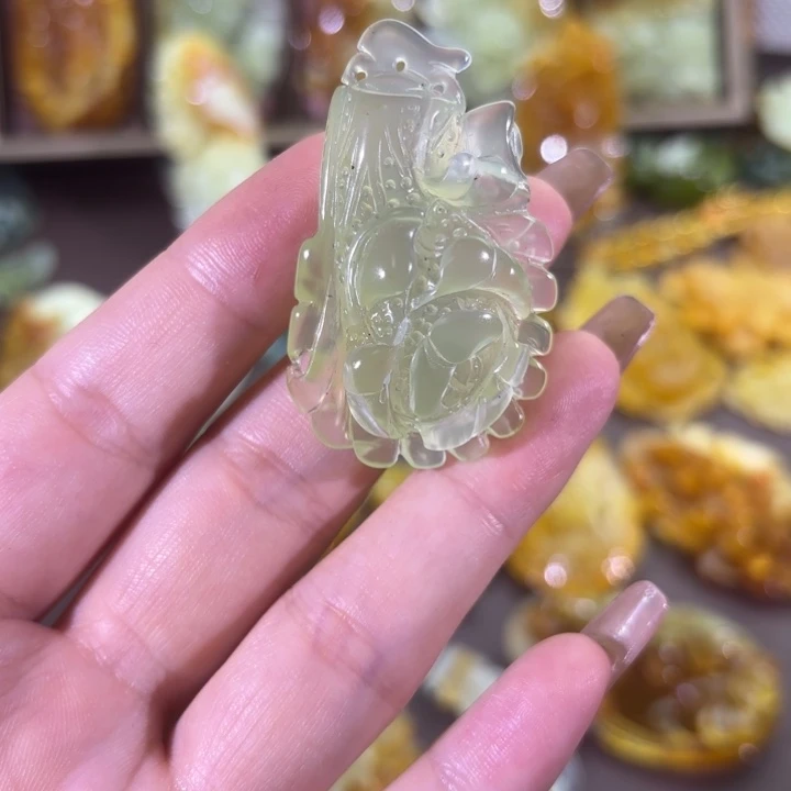 未镶嵌蛇纹石玉颈饰