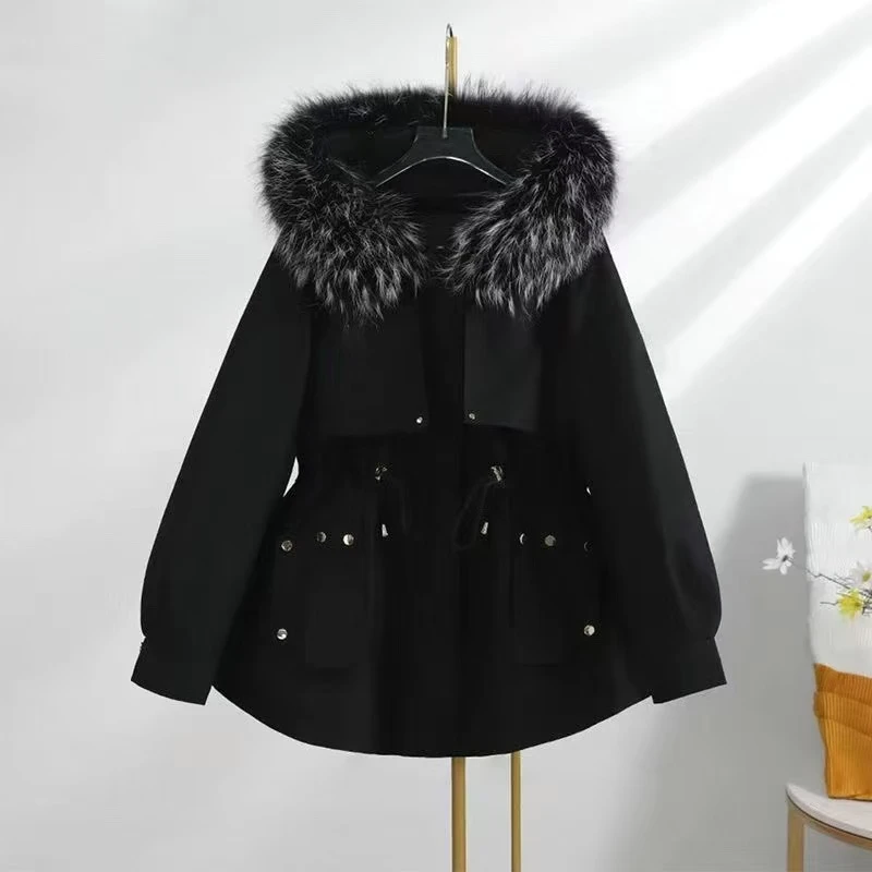 [贵夫人]2025新款冬季皮草派克服兔毛内胆可拆卸貉子毛领修身显瘦