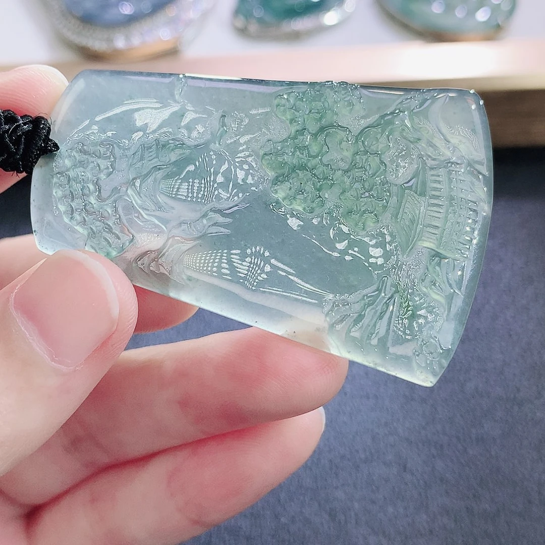 翡翠未镶嵌颈饰翡翠