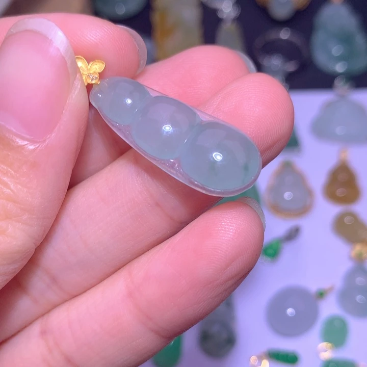 颈饰18K金镶嵌翡翠翡翠