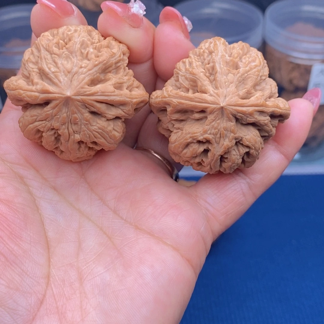 文玩核桃把件粗筋42+