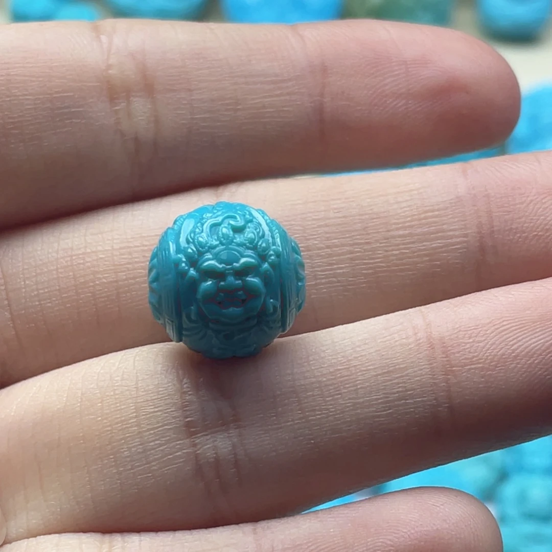 绿松石未镶嵌天然原矿绿松石雕刻件